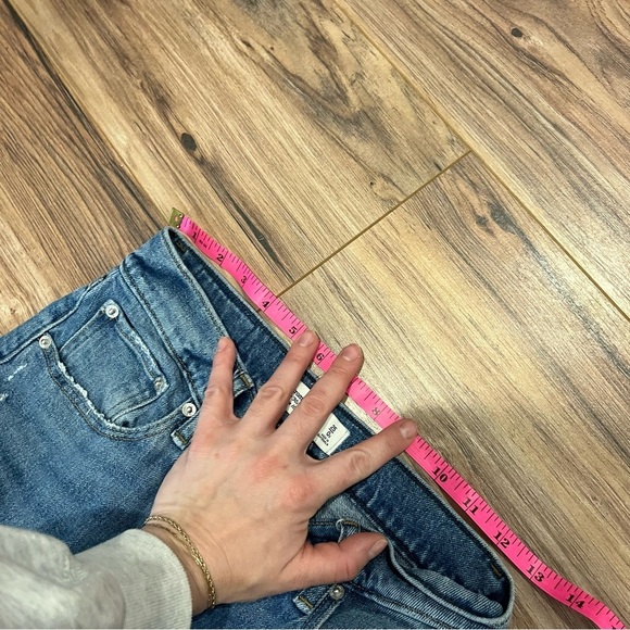 Abercrombie & Fitch Ultra High Rise 90’s Straight Jean - Picture 6 of 8